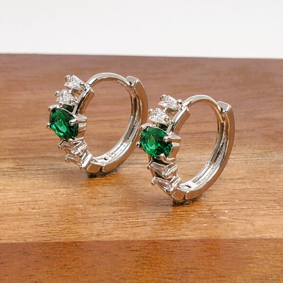 925 Silver Womens 1ct Diamond 2ct Green Emerald Gemstone Small Hoop Earrings NEW - Picture 4 of 4